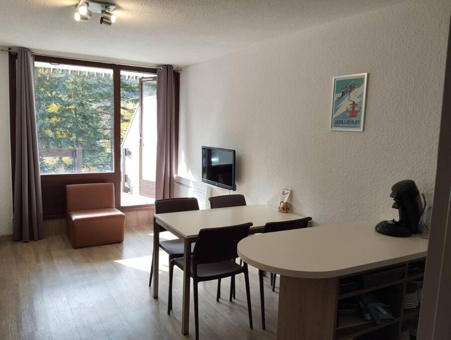 Appartement Idealement Situe 圣沙夫雷 外观 照片